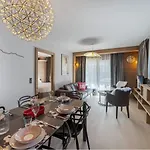 A Rochebrune Avec Piscine, Sauna Et Proximite Centre - Fr-1-569-29 *