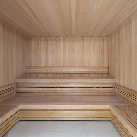 à Rochebrune Avec Piscine, Sauna Et Proximité Centre - Fr-1-569-29 * Megève