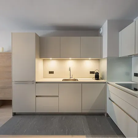 A Rochebrune Avec Piscine, Sauna Et Proximite Centre - Fr-1-569-29 * Megève