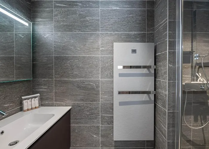 A Rochebrune Avec Piscine, Sauna Et Proximite Centre - Fr-1-569-29 شقة موجوف