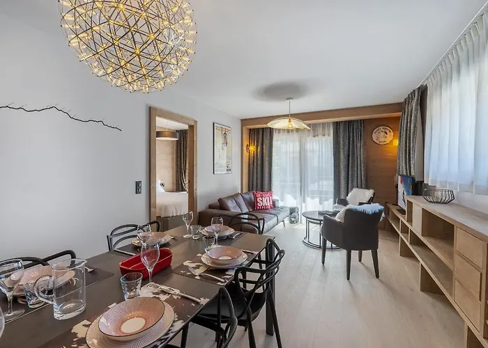 A Rochebrune Avec Piscine, Sauna Et Proximite Centre - Fr-1-569-29 *