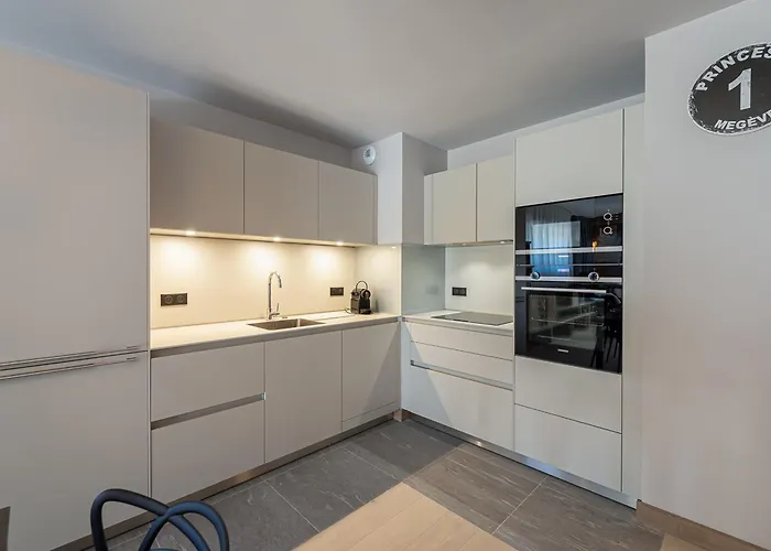 A Rochebrune Avec Piscine, Sauna Et Proximite Centre - Fr-1-569-29 موجوف